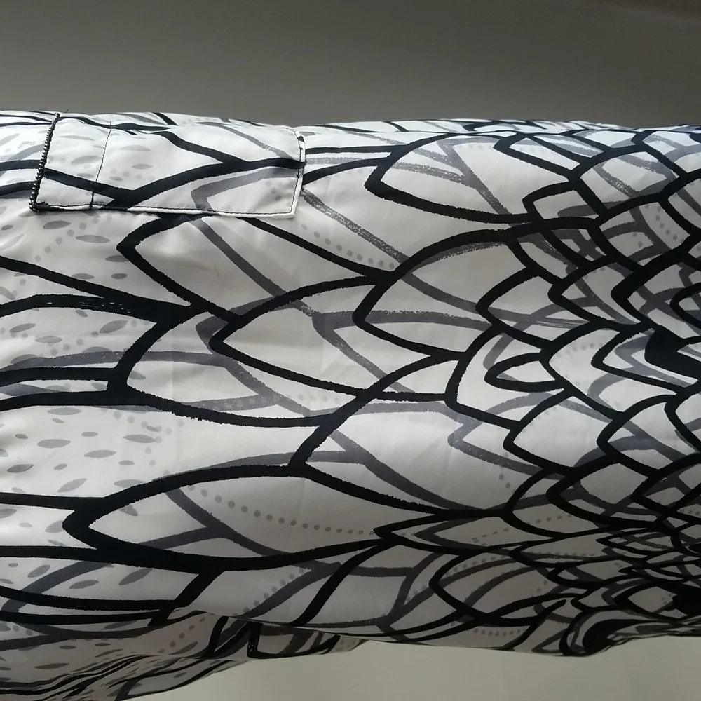 Top - Picture 2 of 5